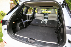 2023款三菱欧蓝德1.5T四驱尊耀版7座