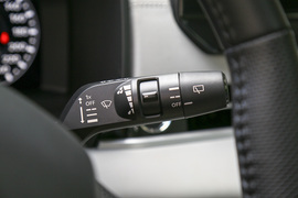 2023款三菱欧蓝德1.5T四驱尊耀版7座