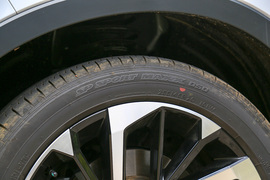 2023款三菱欧蓝德1.5T四驱尊耀版7座