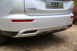 2023款三菱欧蓝德1.5T四驱尊耀版7座