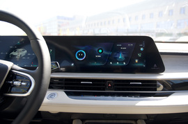 2022款奇瑞艾瑞泽8