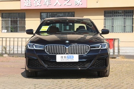 2022款宝马530i