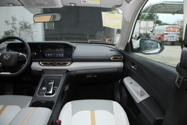 2023款东风风神E70