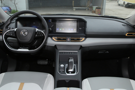 2023款东风风神E70