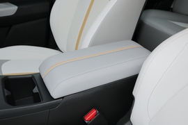 2023款东风风神E70