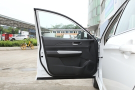 2023款东风风神E70