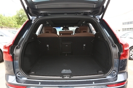 2023款沃尔沃XC60