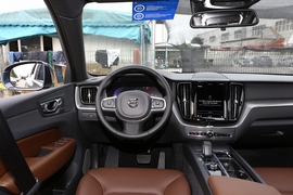 2023款沃尔沃XC60