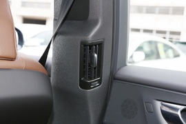 2023款沃尔沃XC60