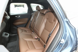 2023款沃尔沃XC60