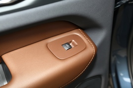 2023款沃尔沃XC60