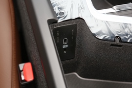 2023款沃尔沃XC60