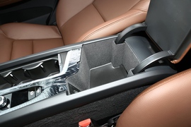 2023款沃尔沃XC60