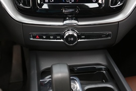 2023款沃尔沃XC60