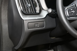 2023款沃尔沃XC60