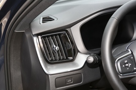 2023款沃尔沃XC60