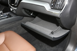 2023款沃尔沃XC60