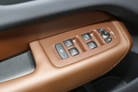 2023款沃尔沃XC60