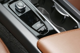 2023款沃尔沃XC60