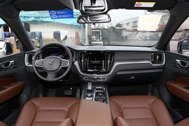 2023款沃尔沃XC60