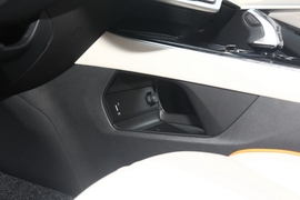 2021款东风风神奕炫MAX