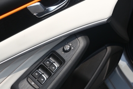 2021款东风风神奕炫MAX