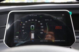   2022款 橙仕01 财富版+3.3KW空调单排封闭式货车双人座双电池