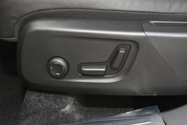 2023款沃尔沃XC40