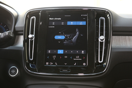 2023款沃尔沃XC40