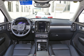 2023款沃尔沃XC40