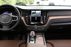 2023款沃尔沃XC60