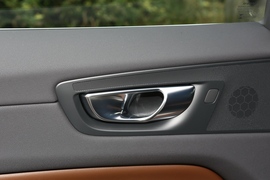 2023款沃尔沃XC60