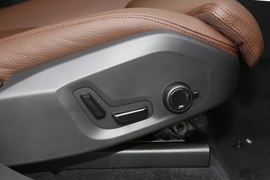 2023款沃尔沃XC60