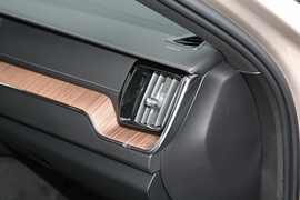 2023款沃尔沃XC60