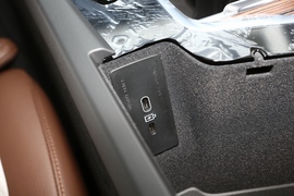 2023款沃尔沃XC60