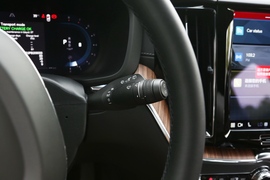 2023款沃尔沃XC60