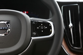 2023款沃尔沃XC60