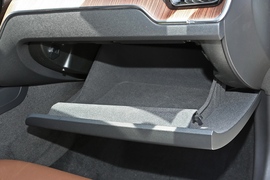 2023款沃尔沃XC60