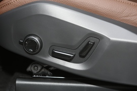 2023款沃尔沃XC60