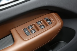 2023款沃尔沃XC60