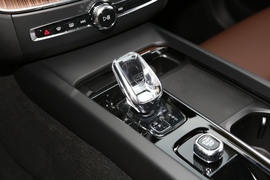 2023款沃尔沃XC60