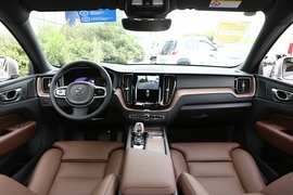 2023款沃尔沃XC60