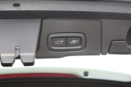 2023款沃尔沃XC60