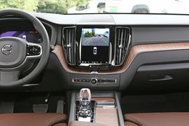 2023款沃尔沃XC60