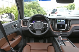 2023款沃尔沃XC60