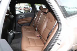 2023款沃尔沃XC60