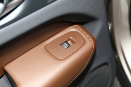 2023款沃尔沃XC60