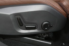 2023款沃尔沃XC60