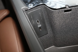 2023款沃尔沃XC60