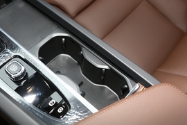 2023款沃尔沃XC60